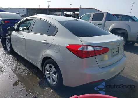 2015 Kia Forte Lx z USA, uszkodzony, nr VIN KNAFK4A63F5351704